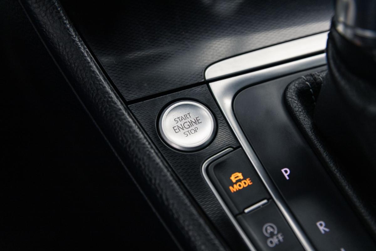 volkswagen-golf-2015-diesel-1968cc