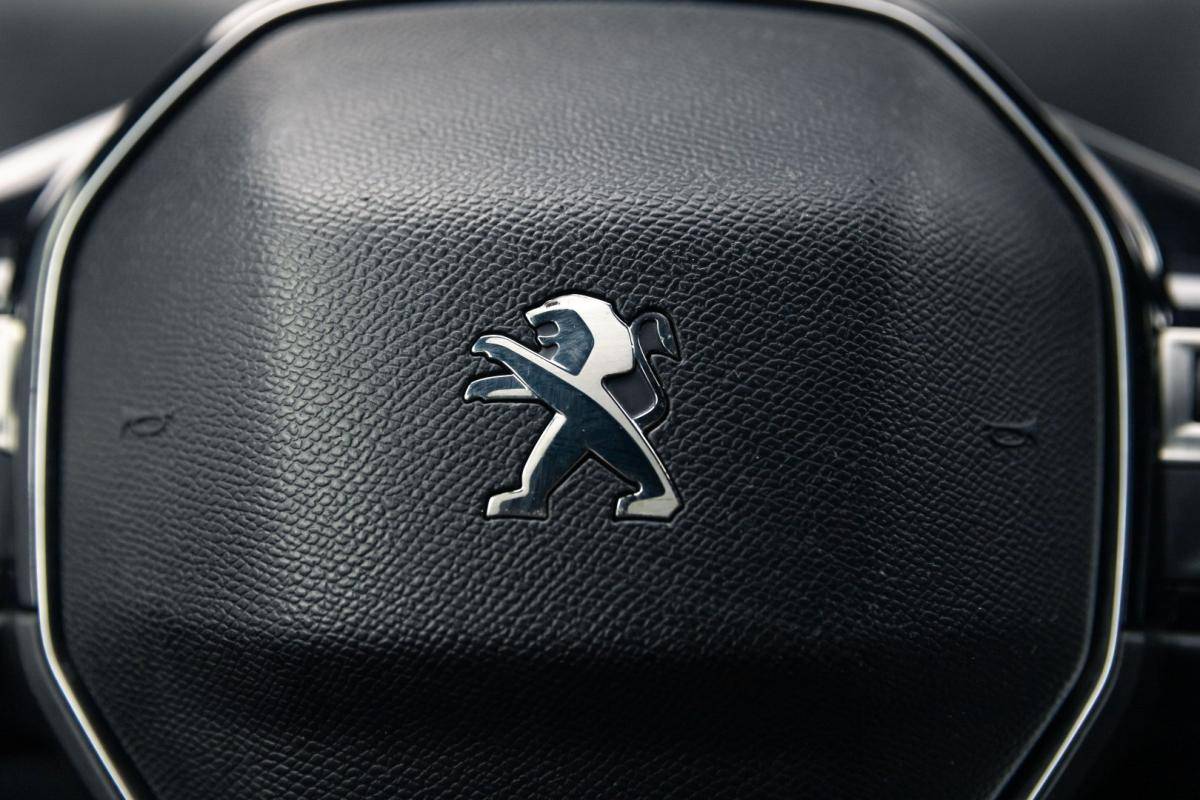 peugeot-3008-2020-diesel-1499cc