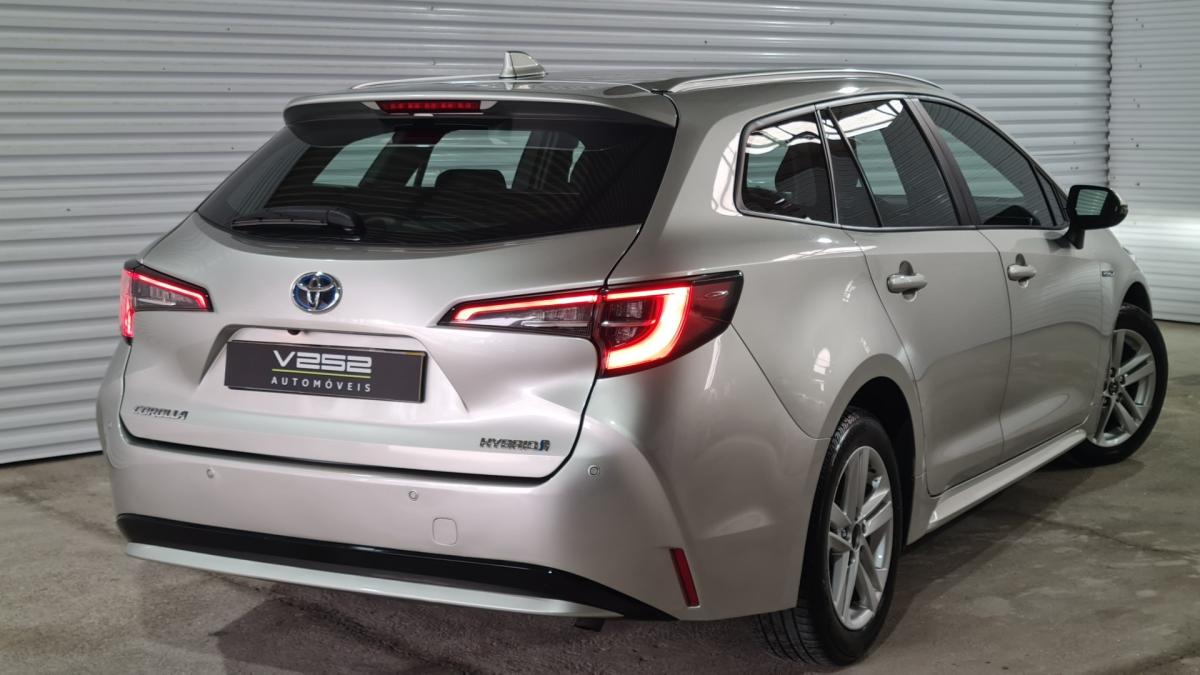 toyota-corolla-2019-hibrido-1798cc