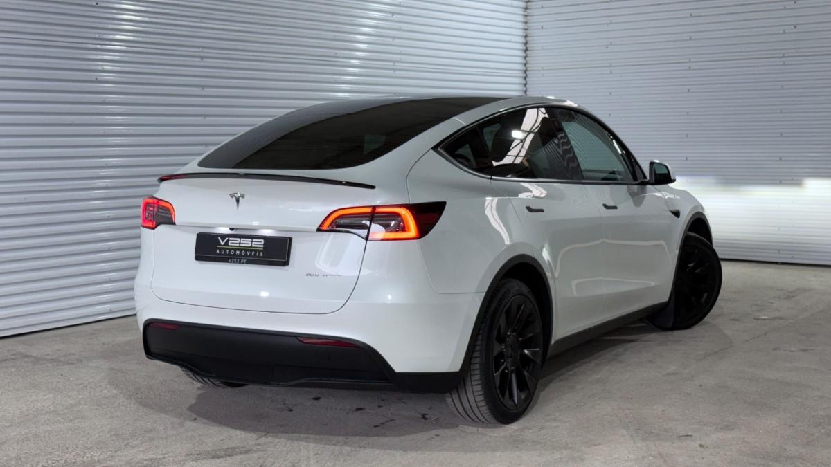 tesla-model-y-2023-eletrico-0cc