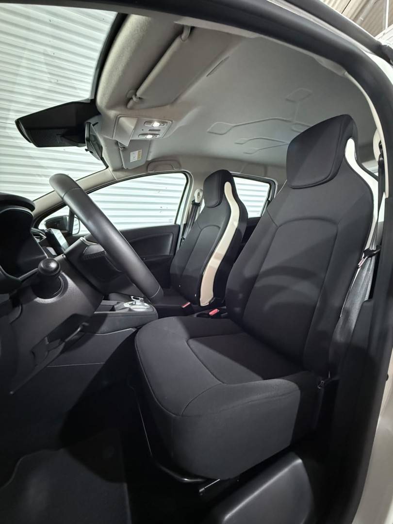 renault-zoe-2021-eletrico-0cc