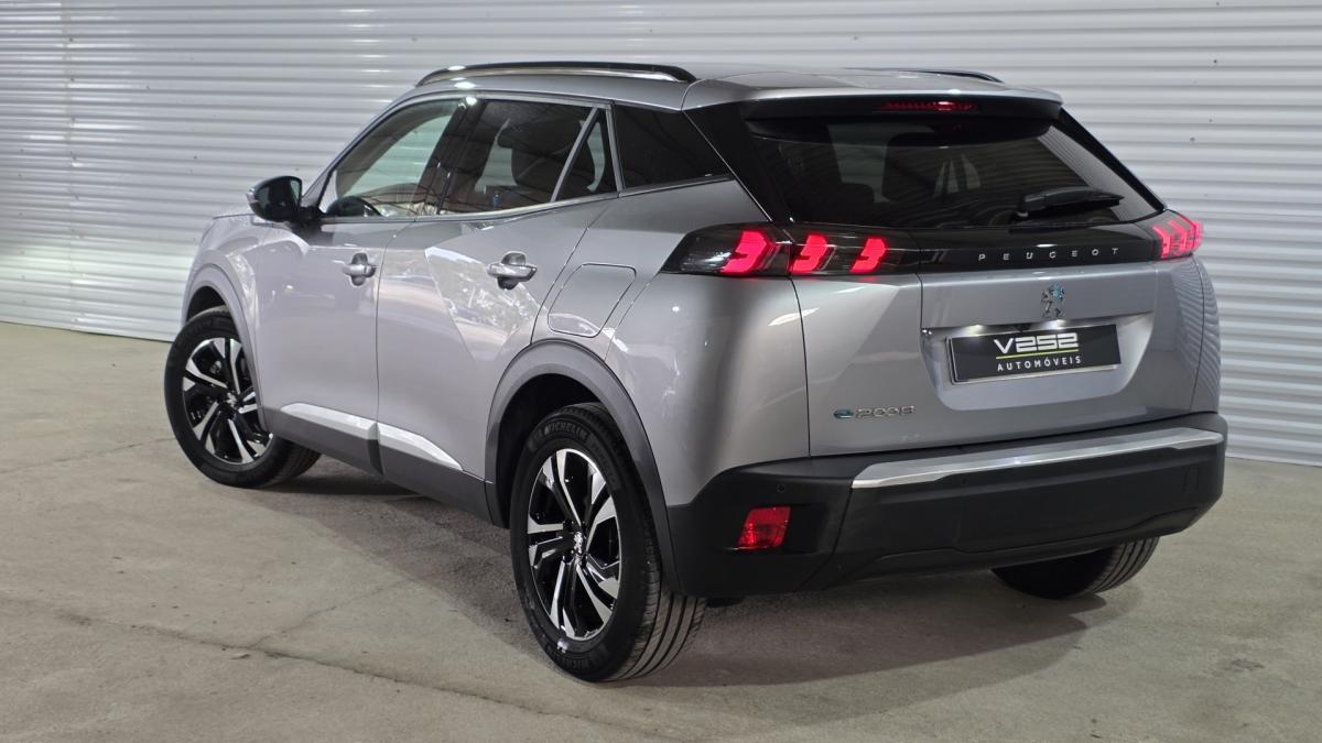 peugeot-e-2008-2021-eletrico-0cc