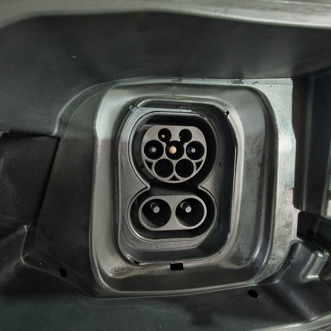 peugeot-e-2008-2021-eletrico-0cc