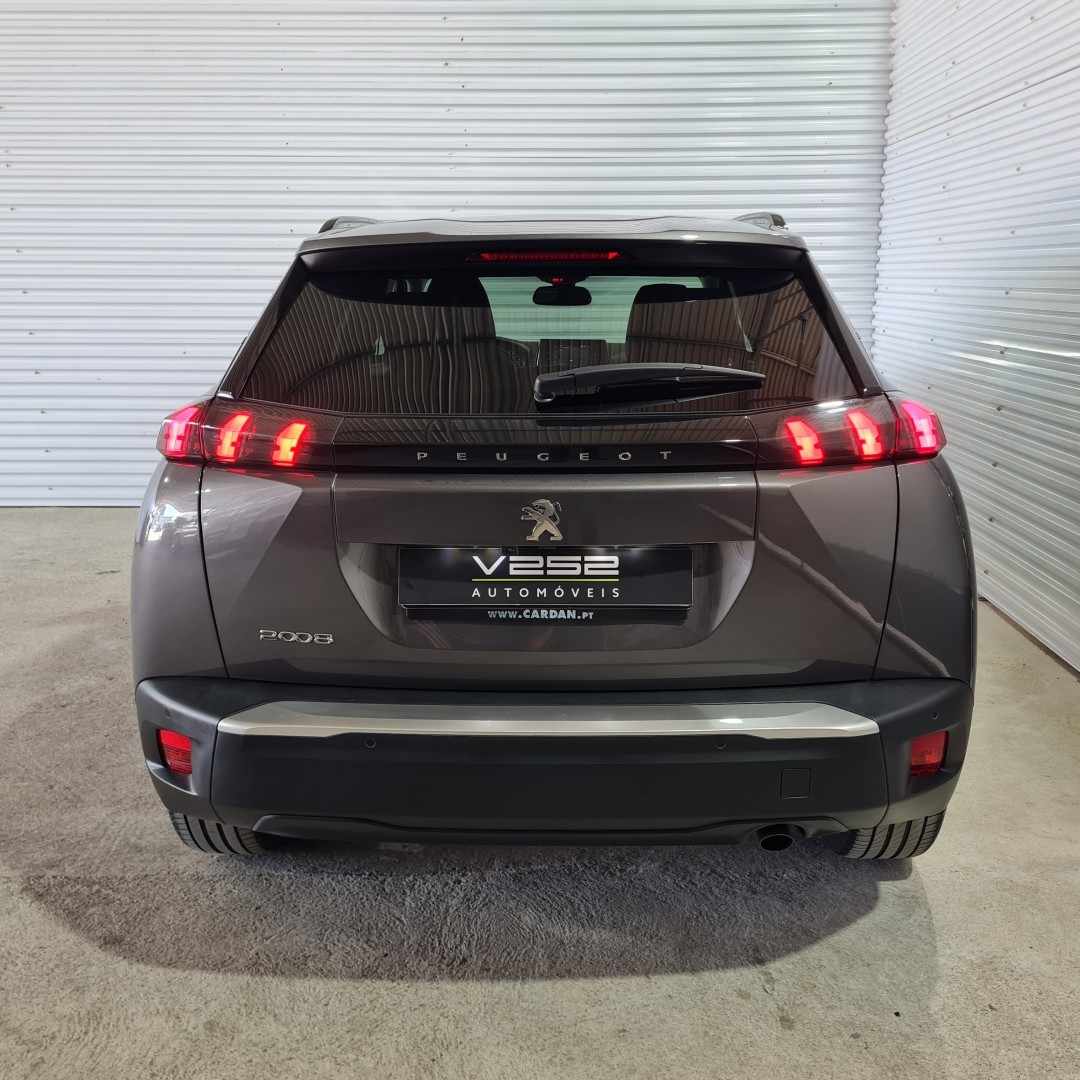 peugeot-e-2008-2021-eletrico-0cc