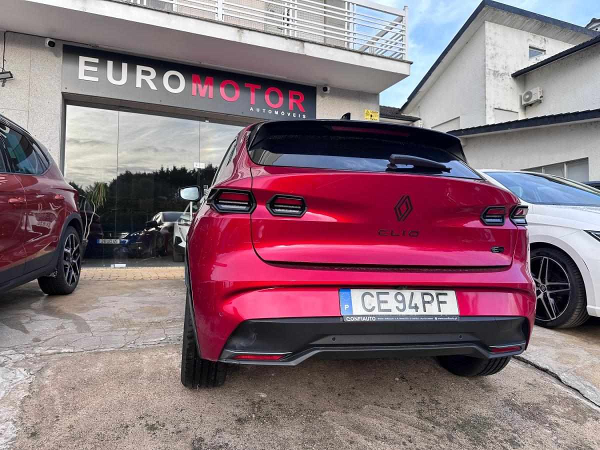 renault-clio-2026-hibrido-a-gasolina-1789cc