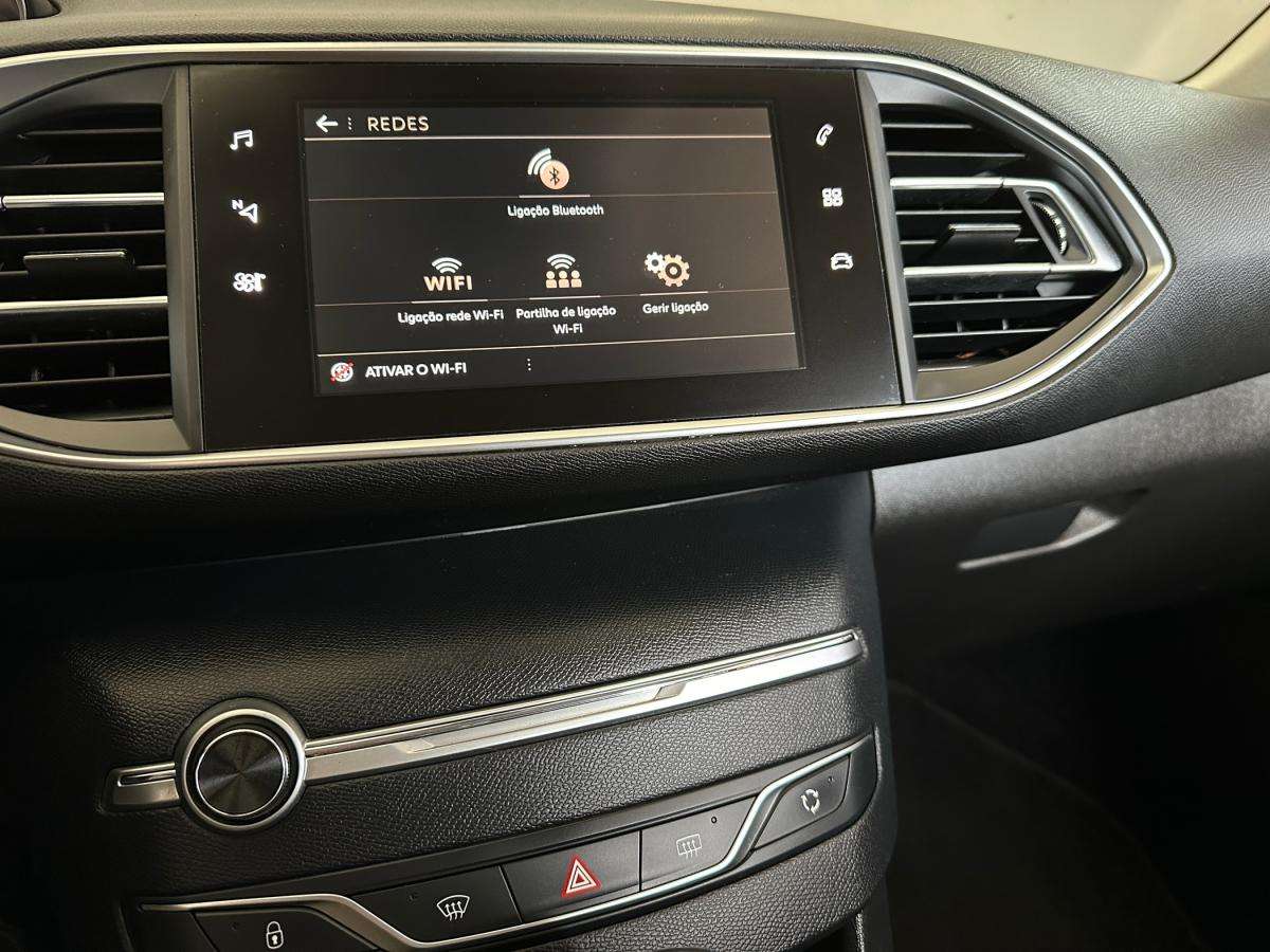 peugeot-308-sw-2018-diesel-1560cc