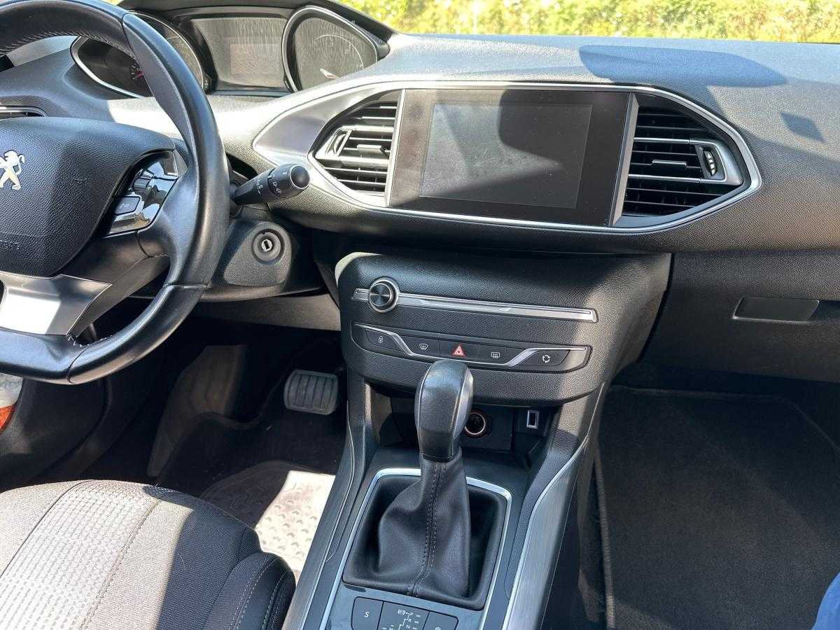 peugeot-308-sw-2018-diesel-1560cc