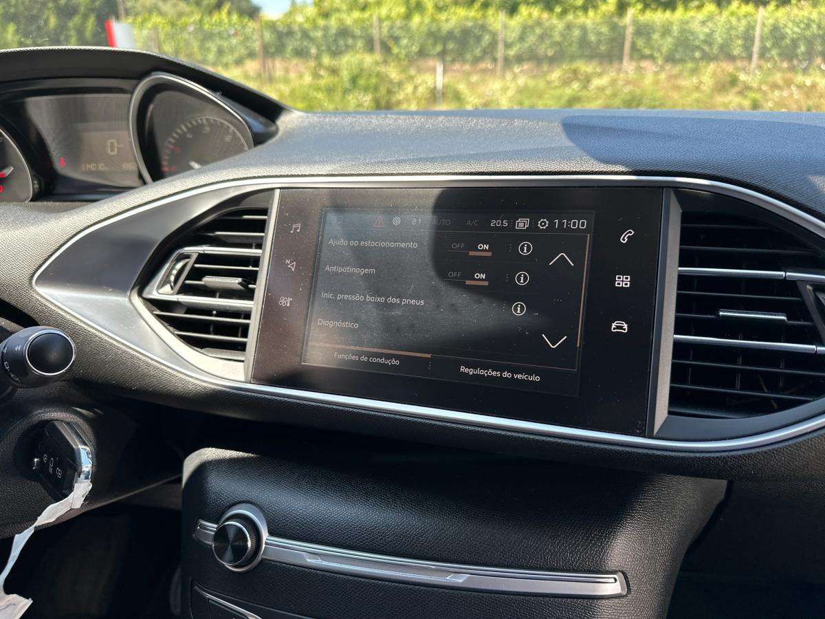 peugeot-308-sw-2018-diesel-1560cc