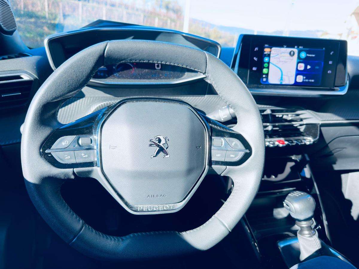 peugeot-2008-2023-gasolina-1199cc