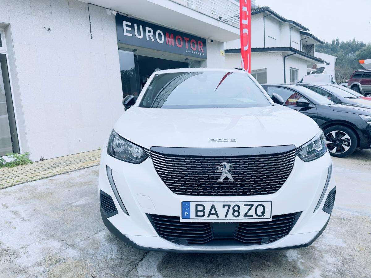 peugeot-2008-2023-gasolina-1199cc