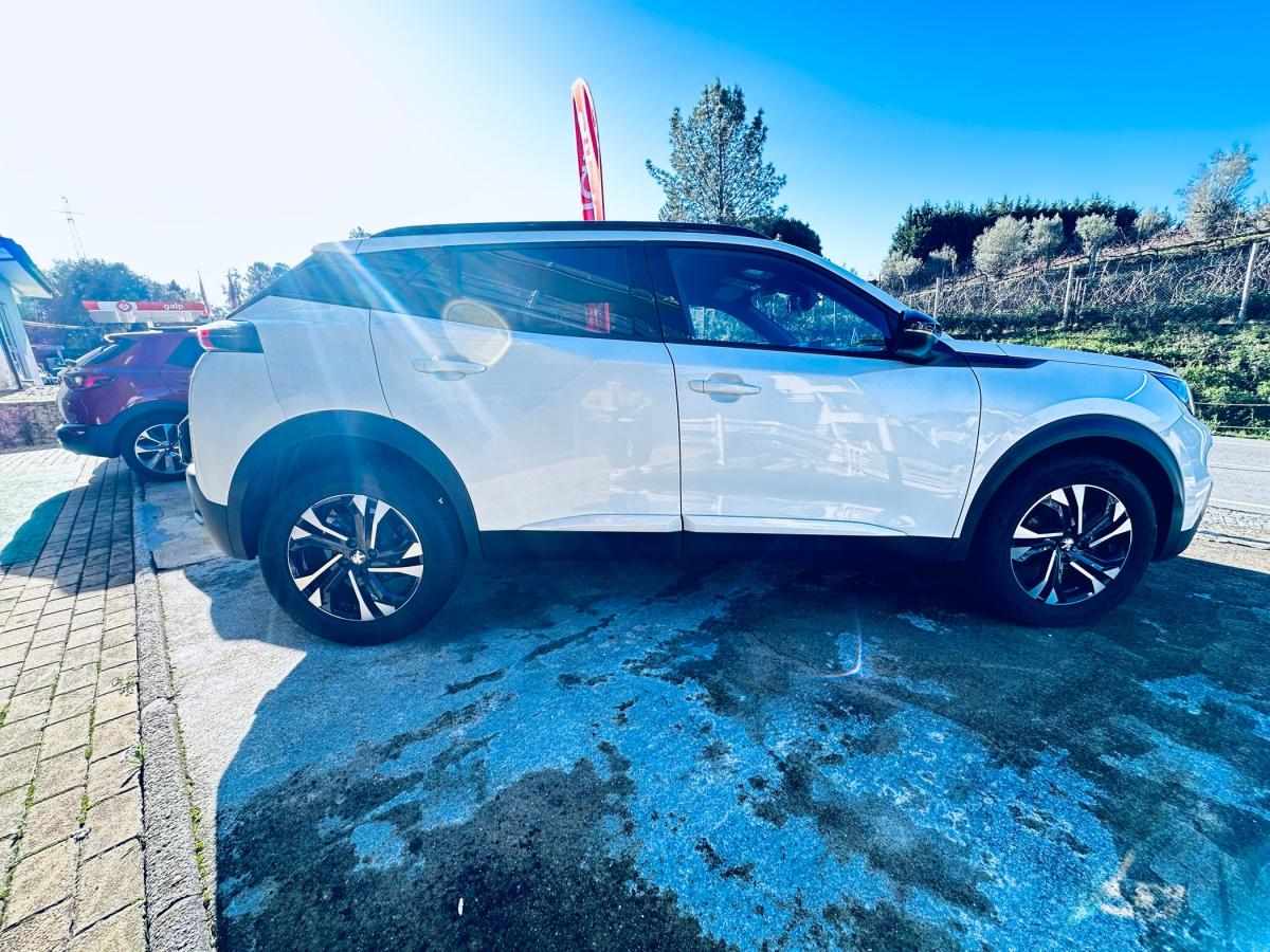 peugeot-2008-2023-gasolina-1199cc