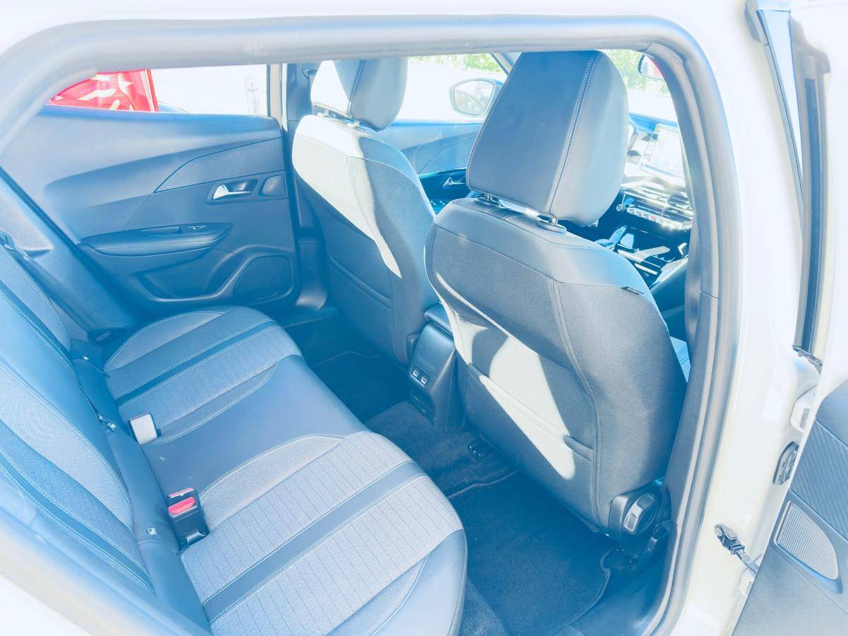 peugeot-2008-2023-gasolina-1199cc