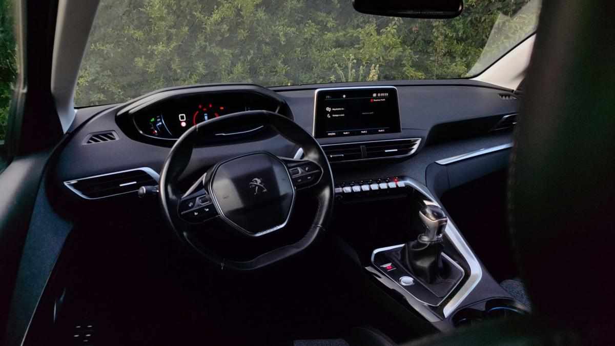 peugeot-3008-1-6-bluehdi-2017-diesel-1560cc