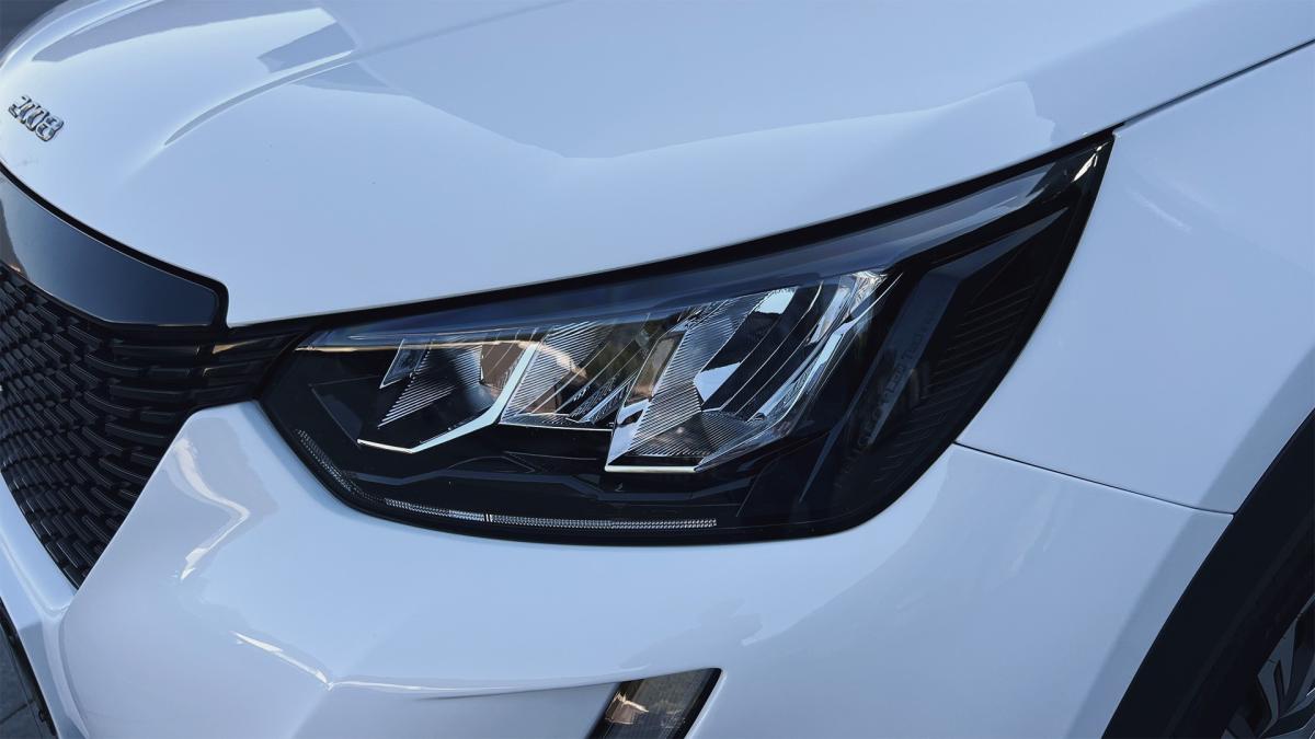 peugeot-2008-2021-diesel-1499cc