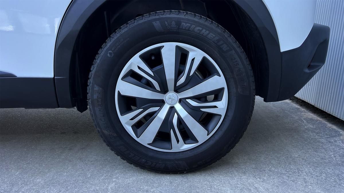 peugeot-2008-2021-diesel-1499cc