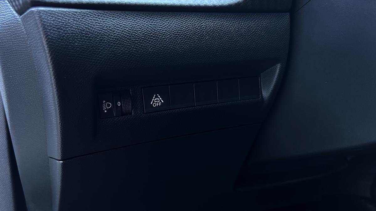 peugeot-2008-2021-diesel-1499cc