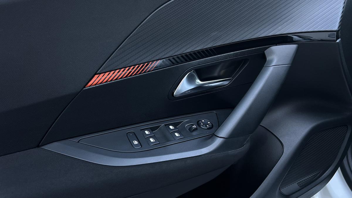 peugeot-2008-2021-diesel-1499cc