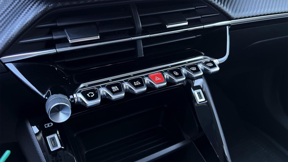peugeot-2008-2021-diesel-1499cc