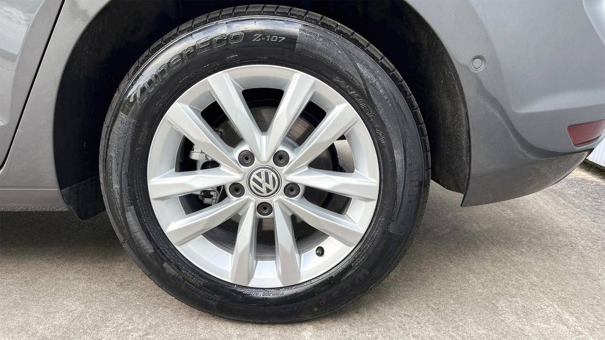volkswagen-touran-2019-diesel-1598cc