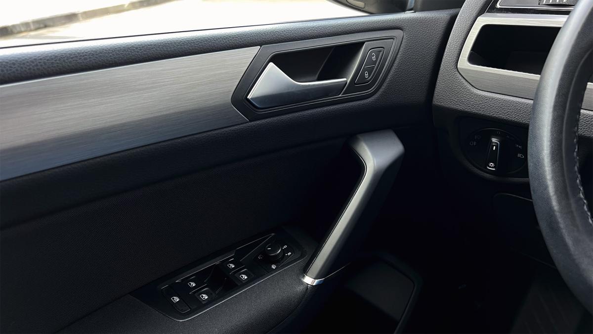 volkswagen-touran-2019-diesel-1598cc