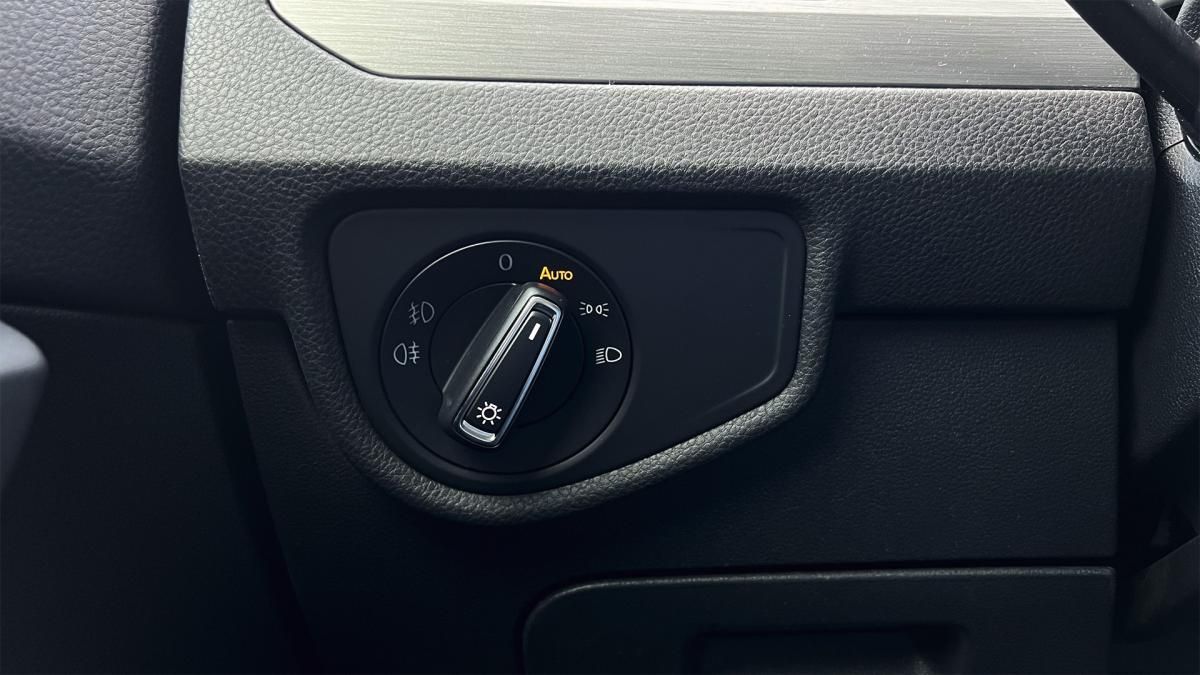 volkswagen-touran-2019-diesel-1598cc