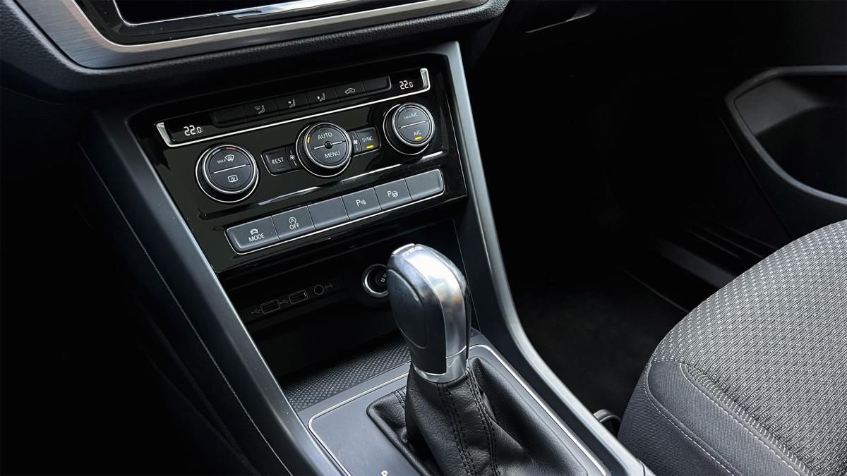 volkswagen-touran-2019-diesel-1598cc