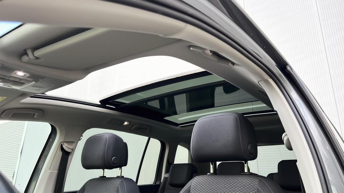 volkswagen-touran-2019-diesel-1598cc