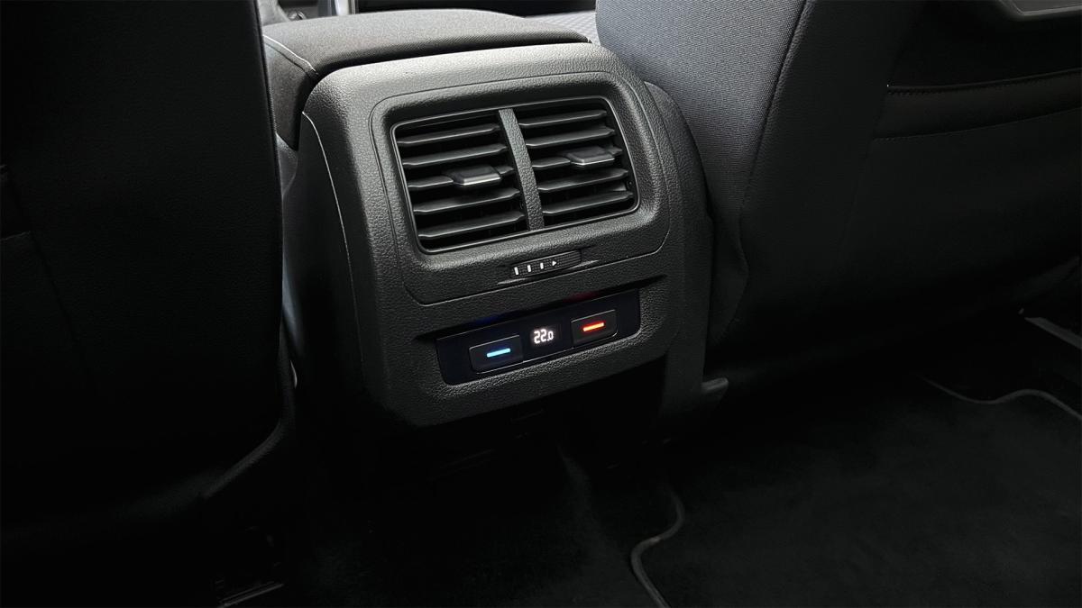 volkswagen-touran-2019-diesel-1598cc