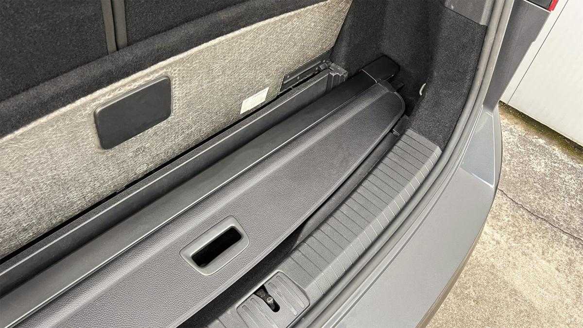volkswagen-touran-2019-diesel-1598cc