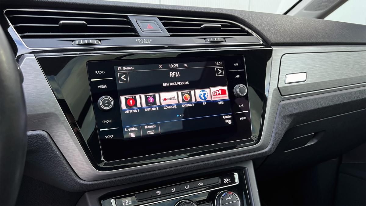 volkswagen-touran-2019-diesel-1598cc