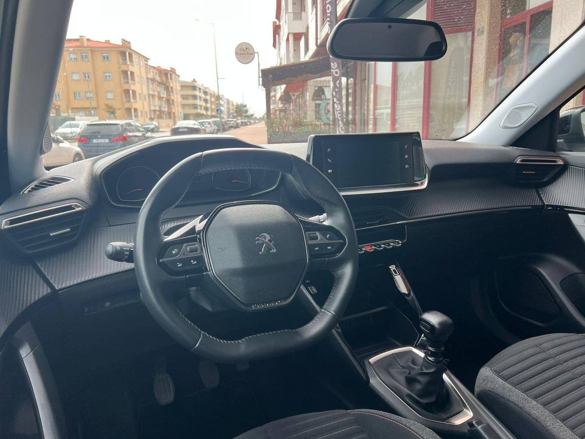 peugeot-2008-2022-gasolina-1199cc