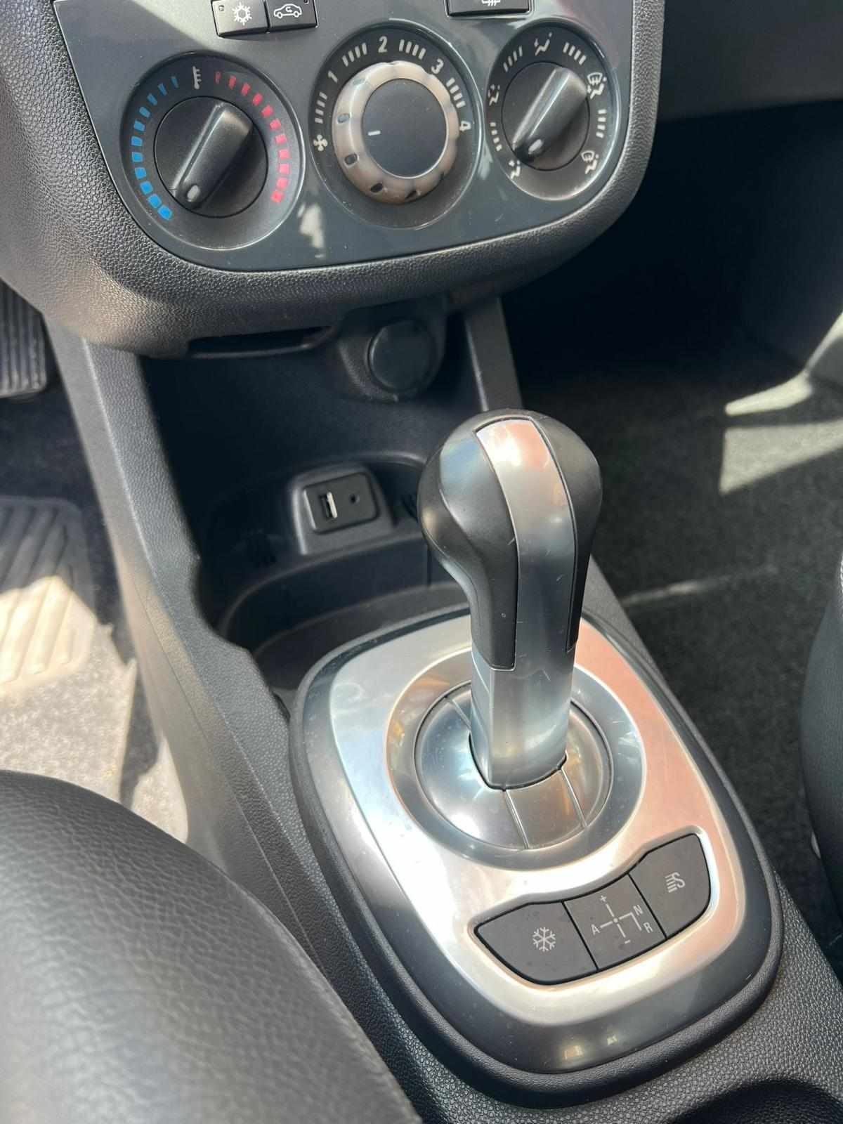 opel-corsa-2011-gasolina-1229cc