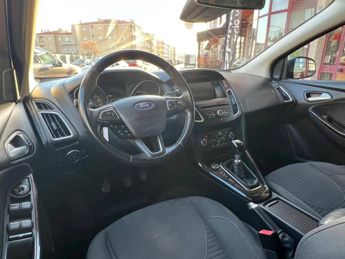 ford-focus-2016-gasolina-998cc