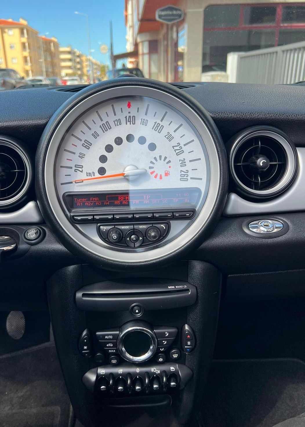 mini-cabrio-2011-diesel-1598cc
