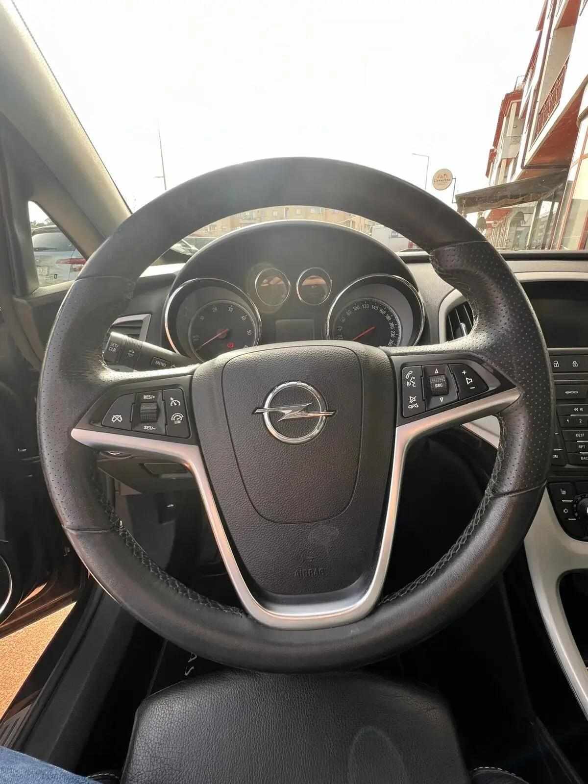 opel-astra-gtc-2012-diesel-1686cc