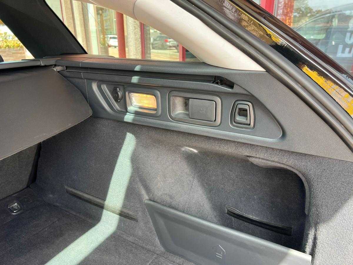 peugeot-508-sw-2018-diesel-1560cc