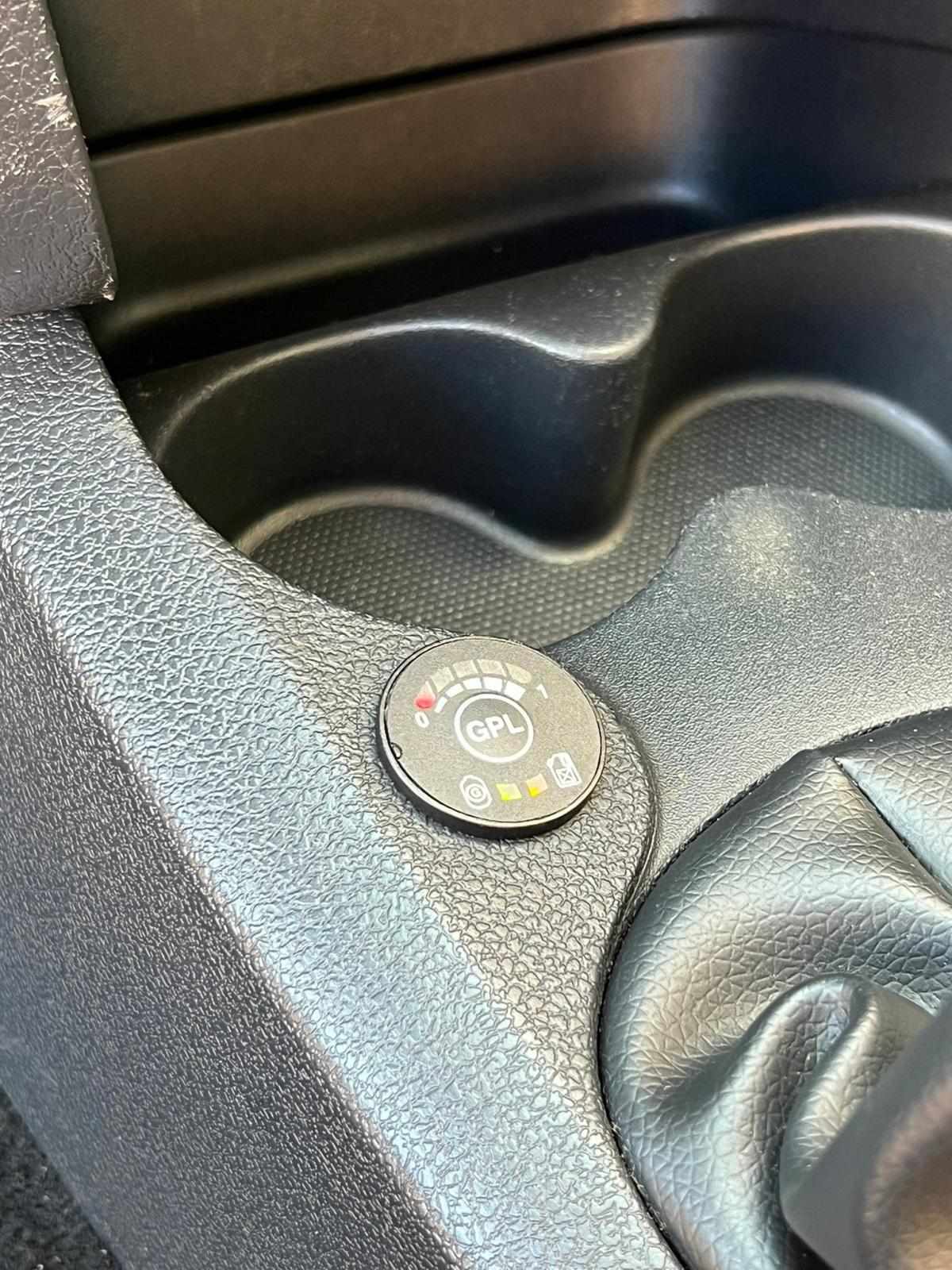 dacia-sandero-2017-gpl-898cc