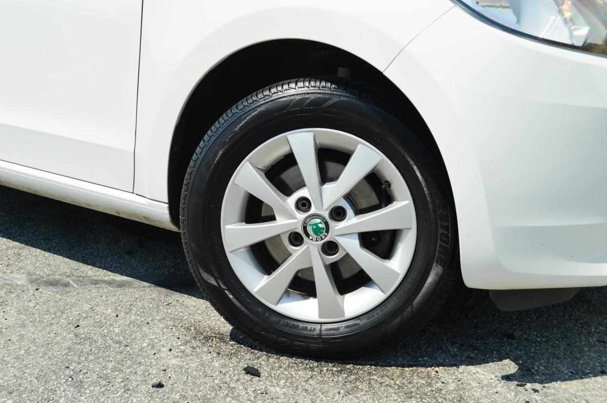 skoda-citigo-1-0-mpi-2013-gasolina-999cc