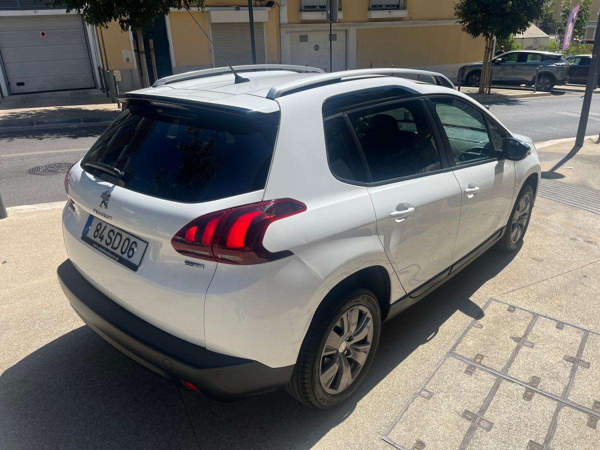 peugeot-2008-2016-gasolina-1199cc