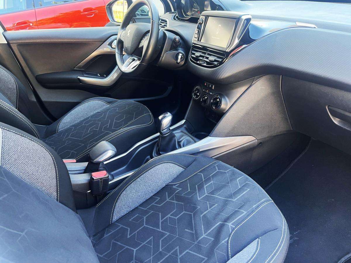 peugeot-2008-2016-gasolina-1199cc