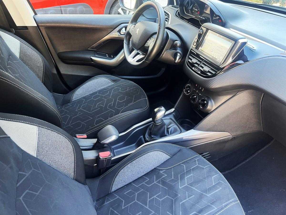 peugeot-2008-2016-gasolina-1199cc