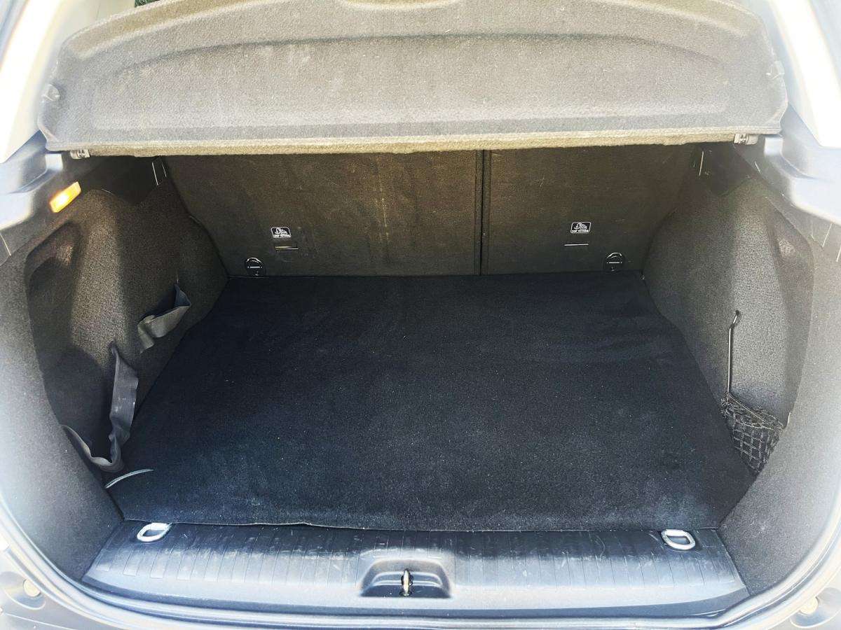 peugeot-2008-2016-gasolina-1199cc