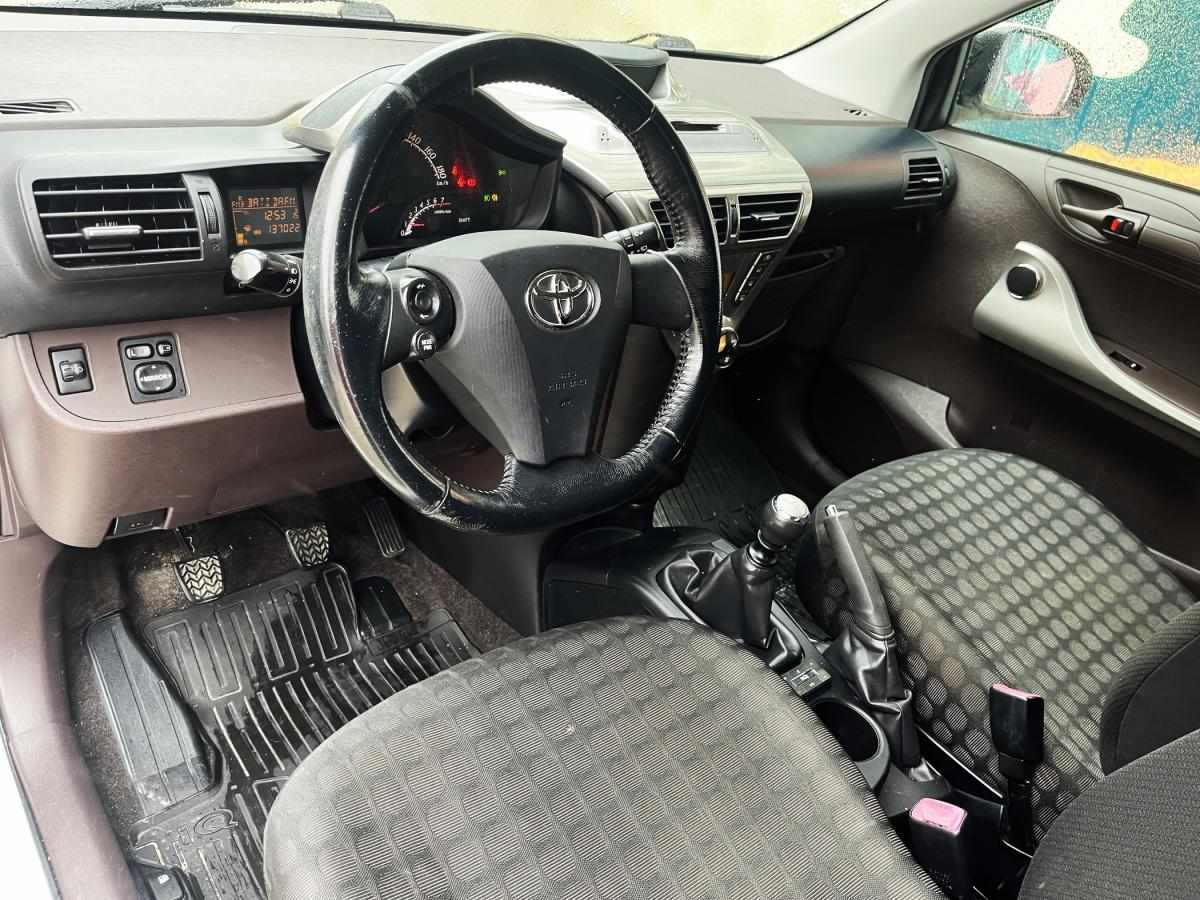 toyota-iq-2009-gasolina-998cc
