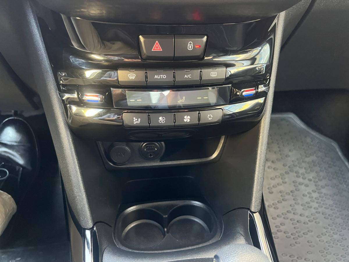 peugeot-2008-2017-gasolina-1199cc