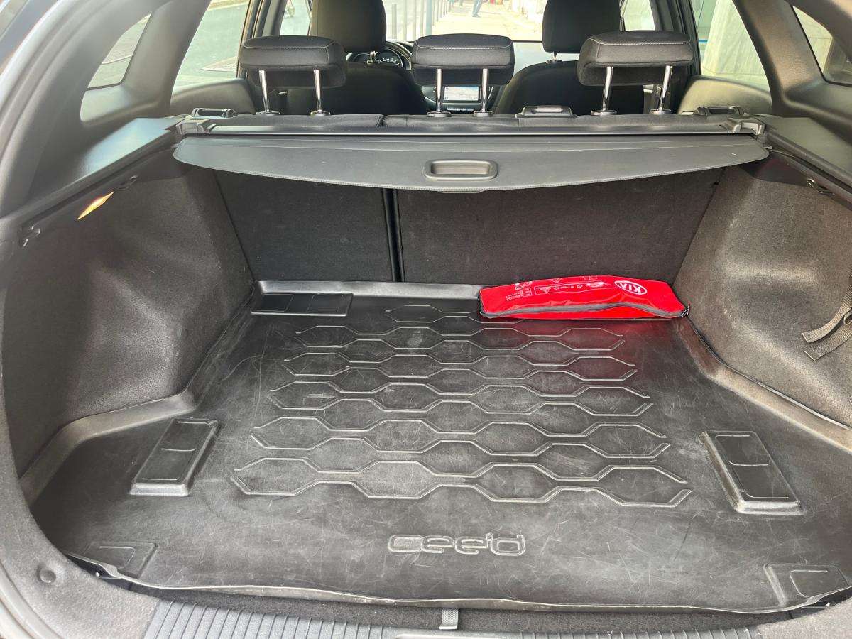 kia-ceed-sw-2017-diesel-1582cc