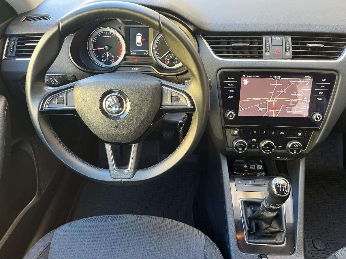 skoda-octavia-break-2018-gasolina-999cc