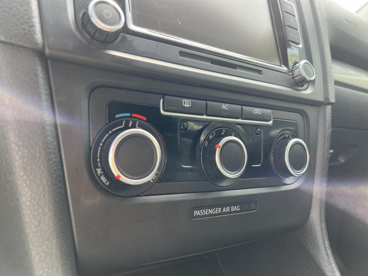 volkswagen-golf-2012-diesel-1598cc