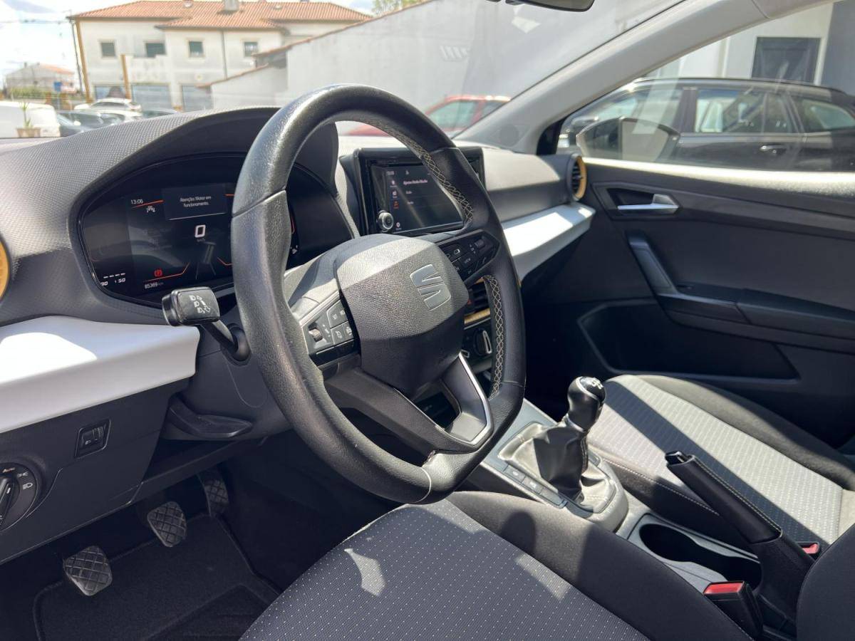 seat-ibiza-2023-gasolina-999cc