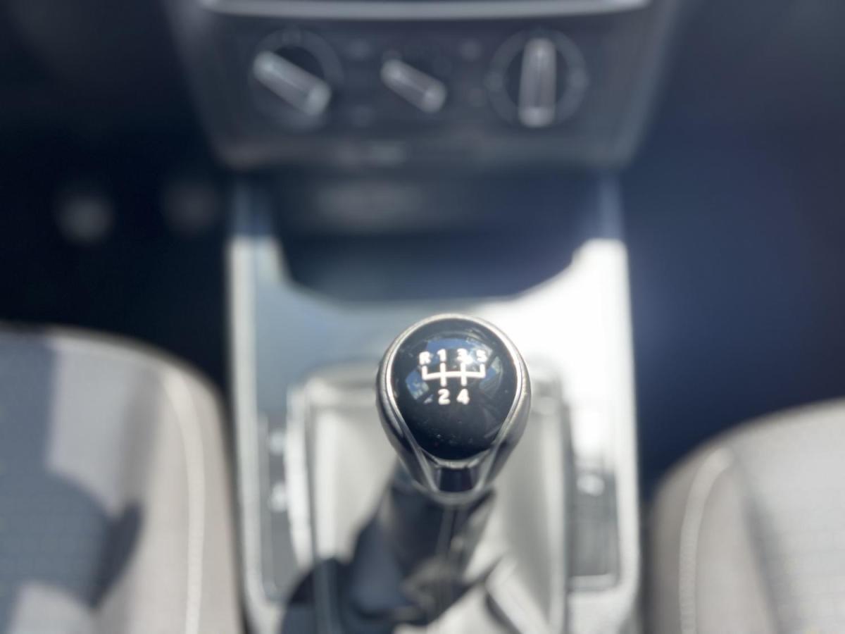 seat-ibiza-2023-gasolina-999cc