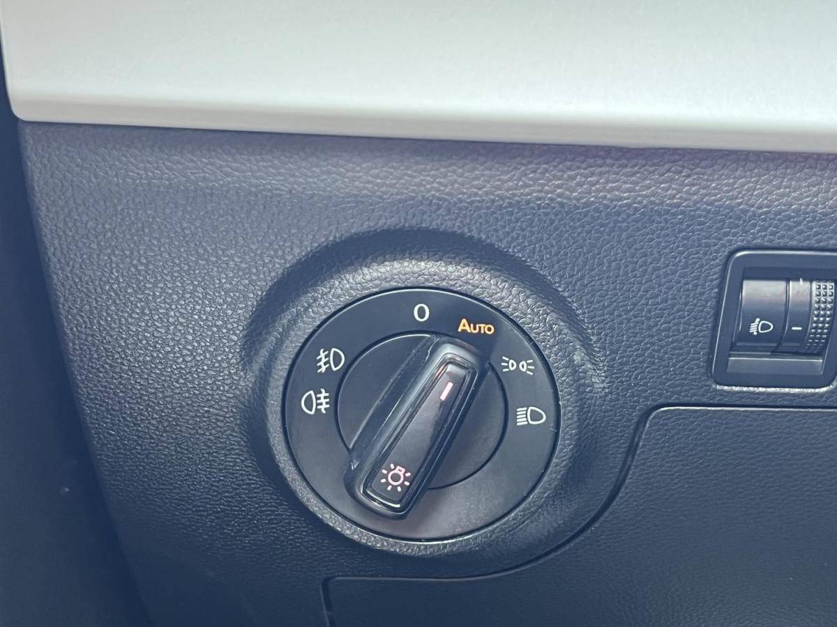 seat-ibiza-2023-gasolina-999cc